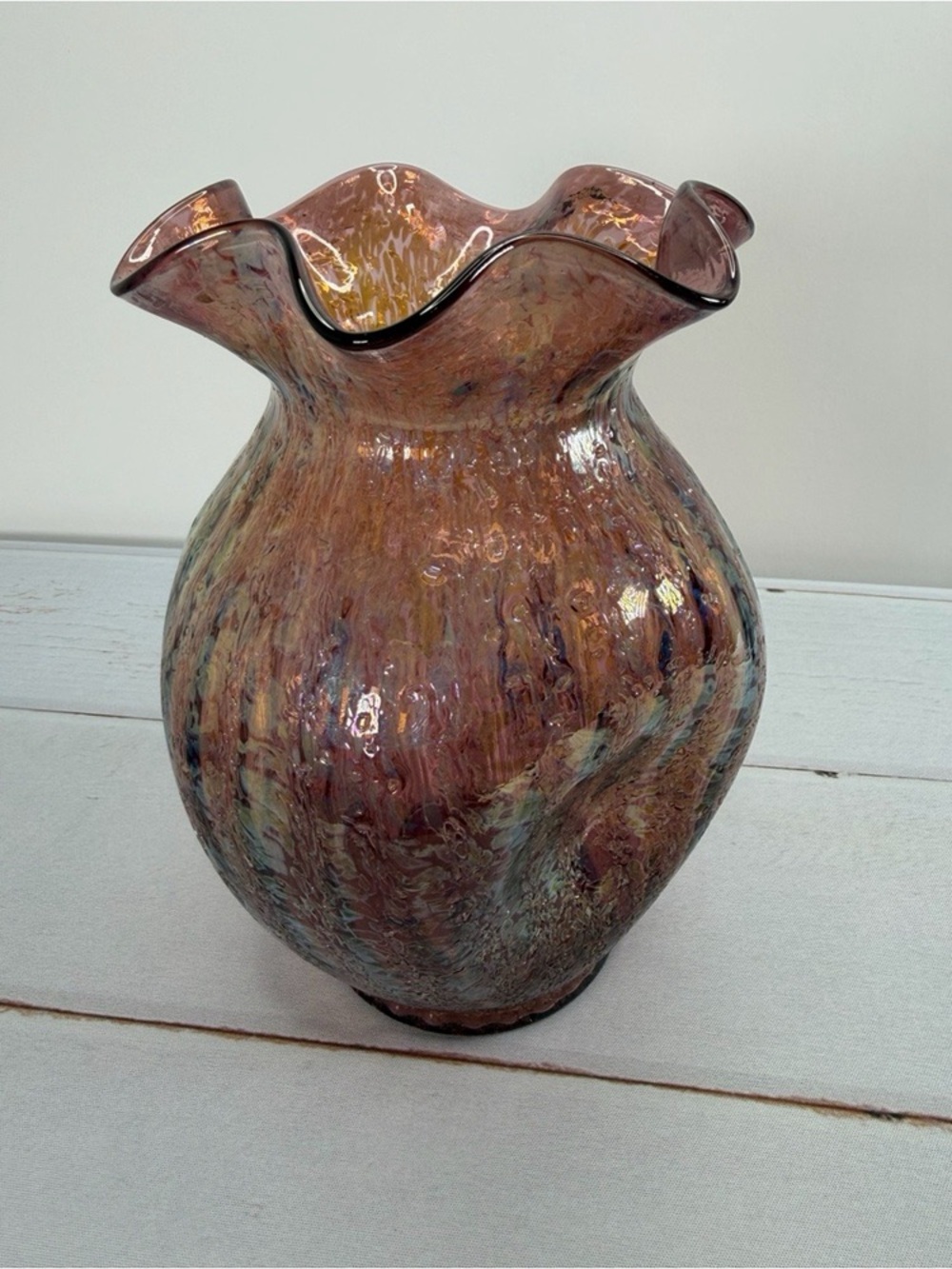 Iridescent Ruffled Art Glass Vase in Mauve